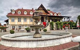 Zespół Pałacowo-Parkowy Bądzów